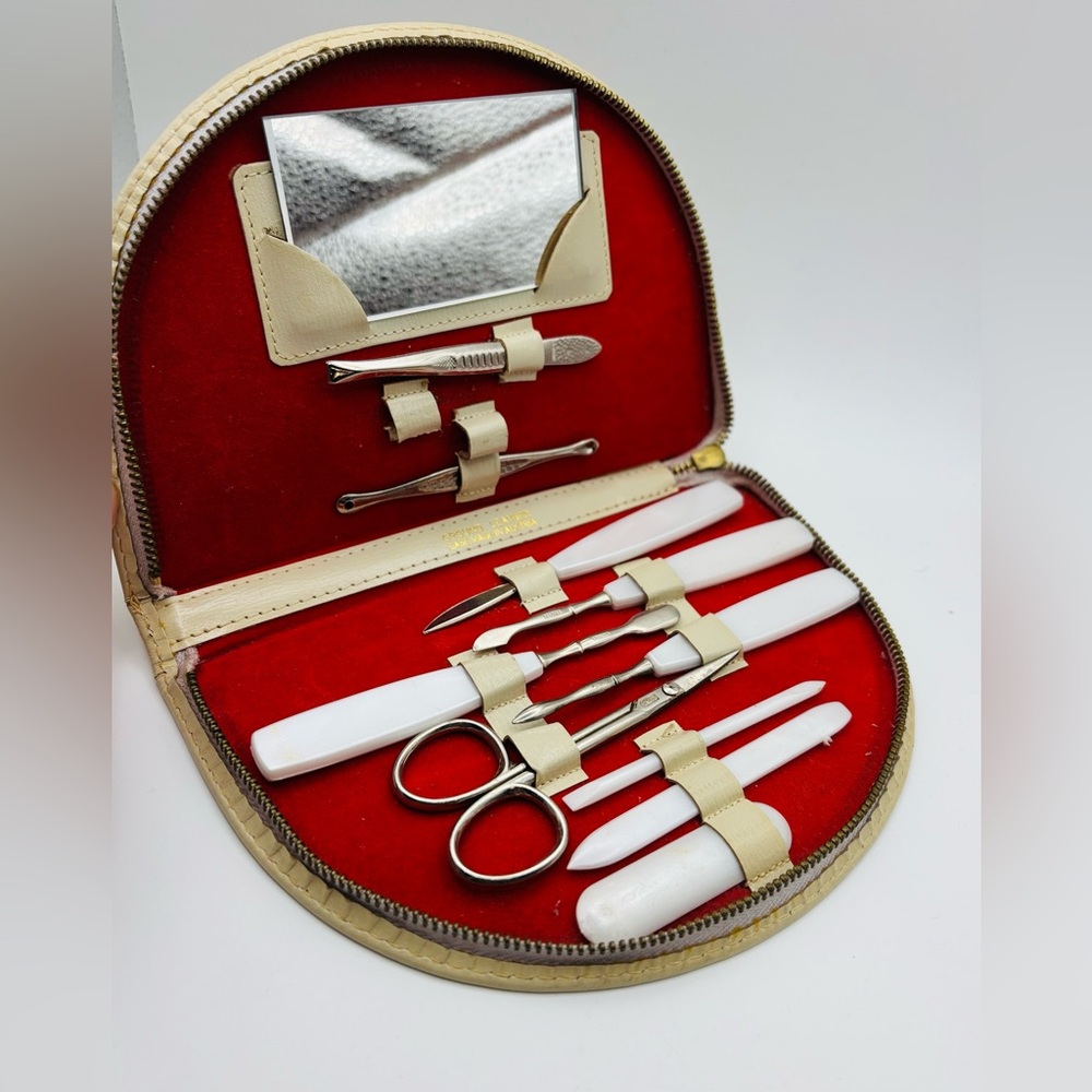– 1940–1950 Germany & Austria – Vintage European Manicure Set
